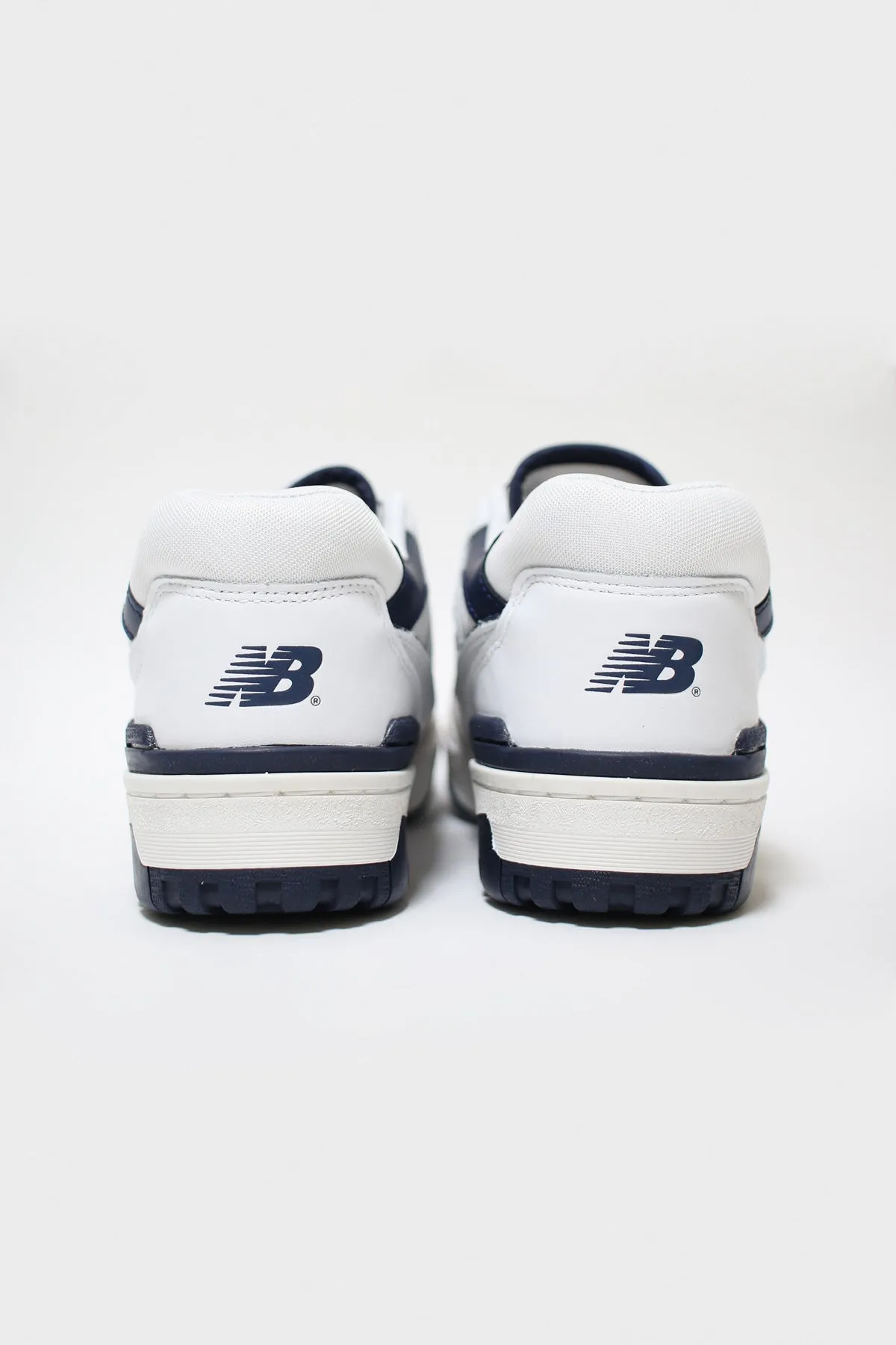 BB550 - White/Navy