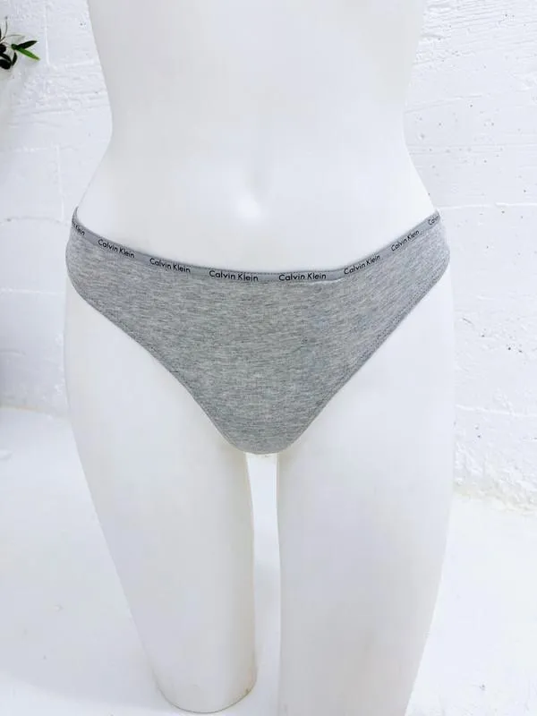 Calvin Klein Women's Signature Cotton Thong 5 Pack Panty White/Black/Grey/Red/Green QD3712-960