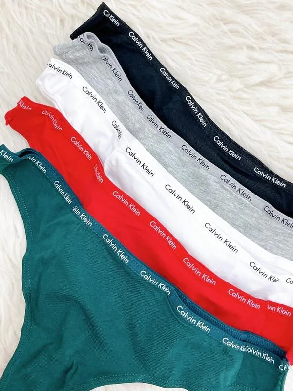 Calvin Klein Women's Signature Cotton Thong 5 Pack Panty White/Black/Grey/Red/Green QD3712-960