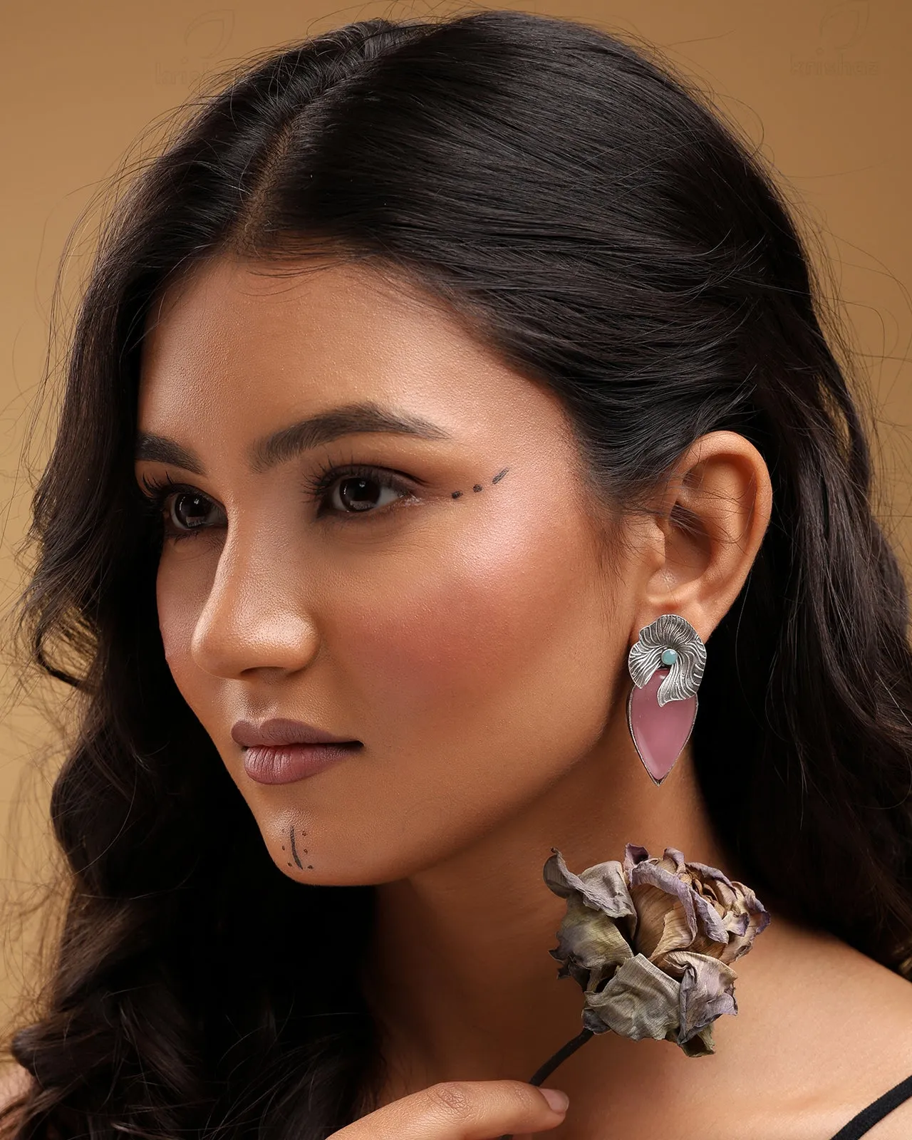 Freya Stud Earrings - wxo