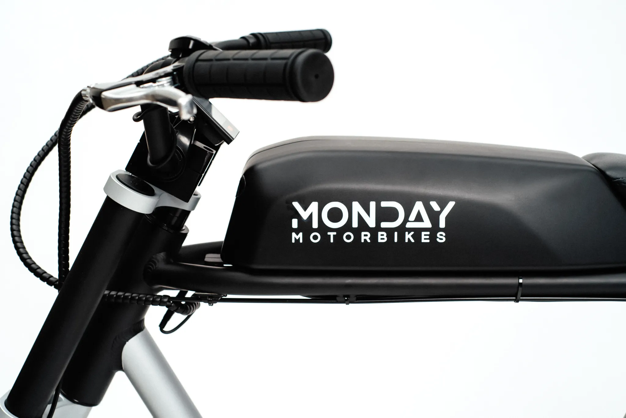Monday ANZA Gen 2