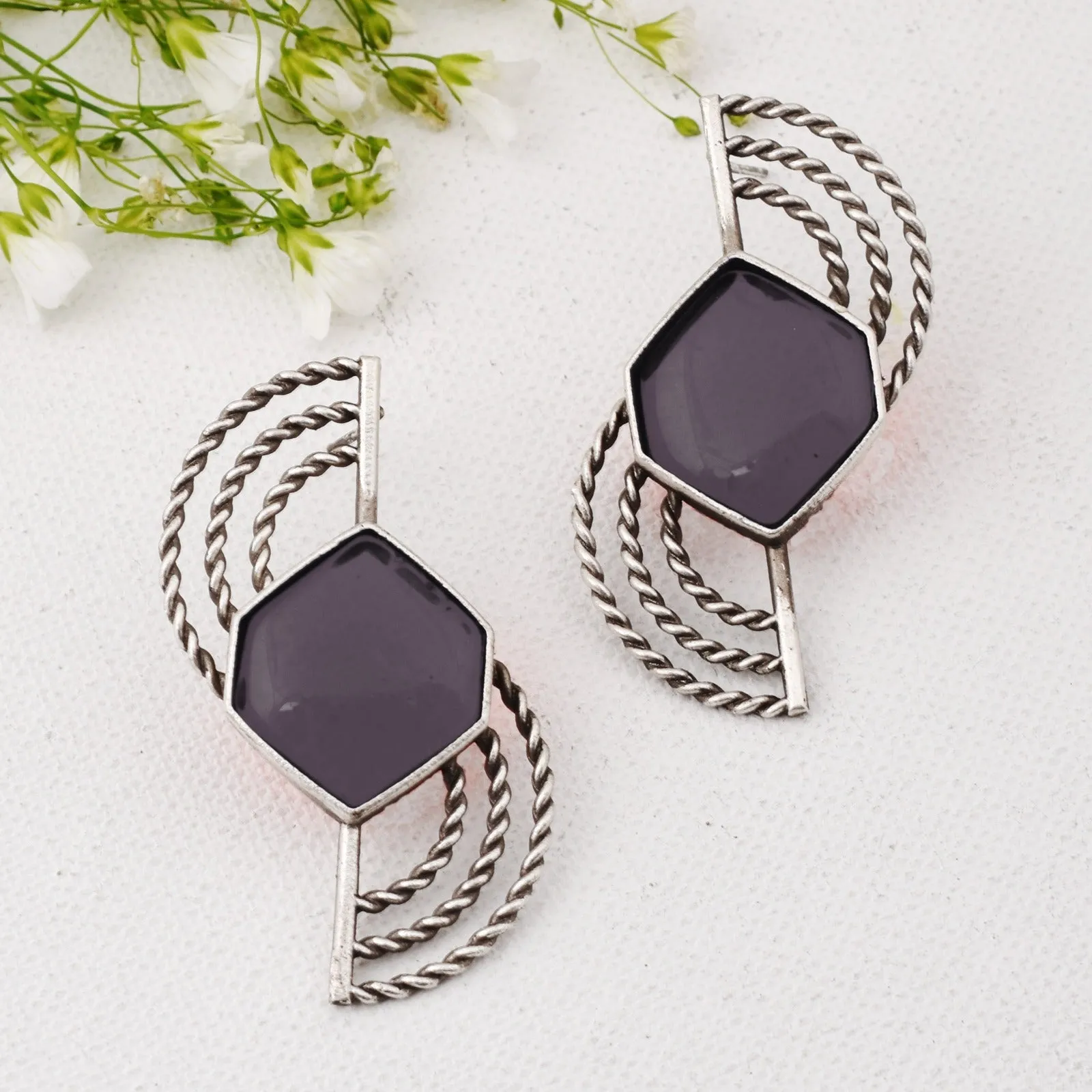 Siya Twisted Studs