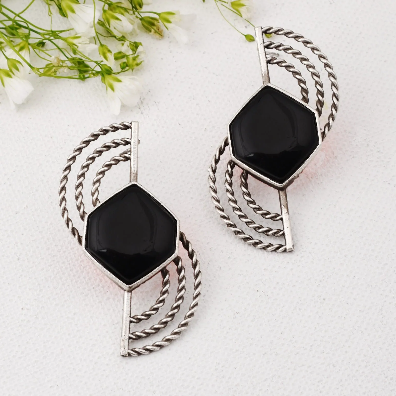 Siya Twisted Studs