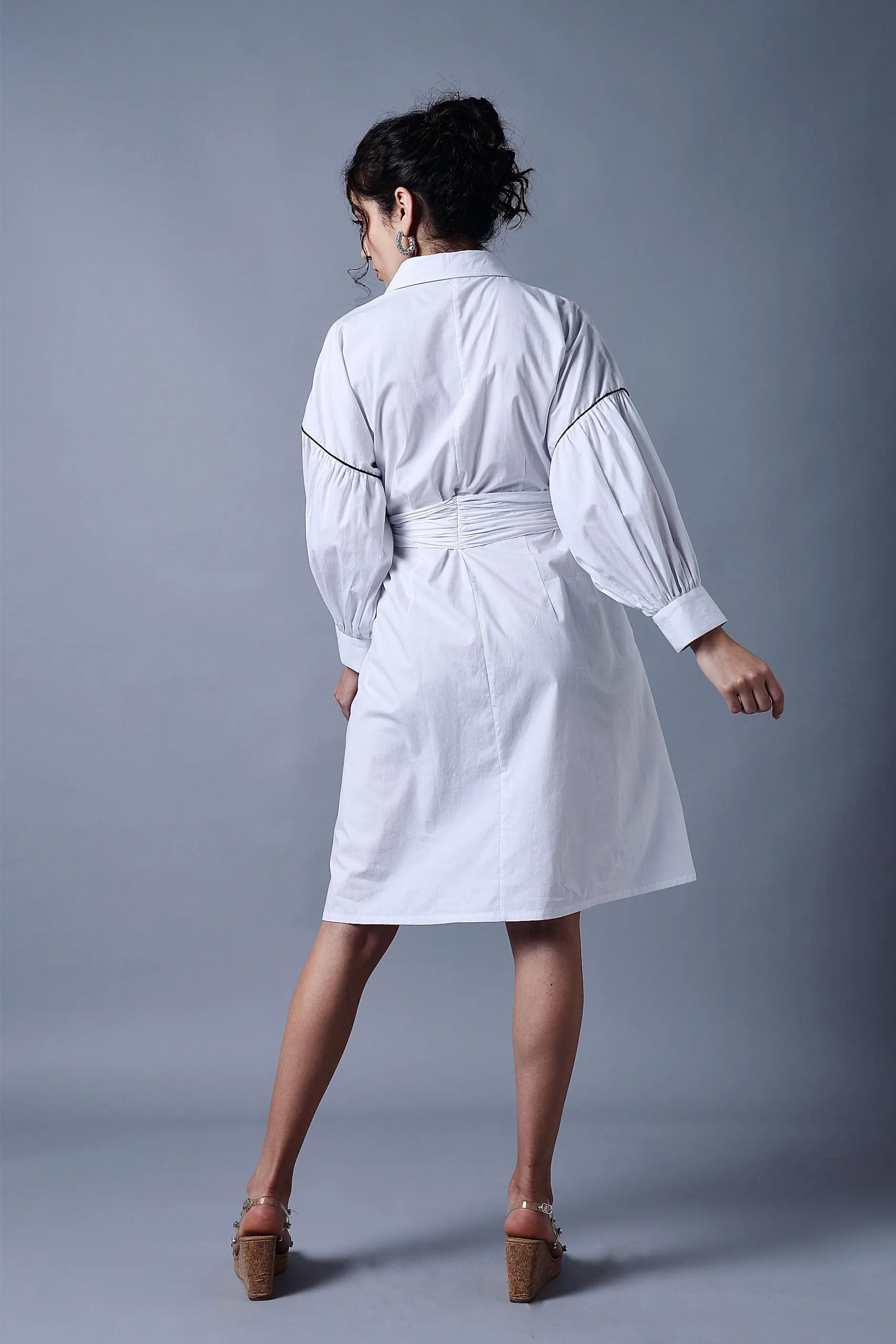 WHITE BOW TIE-UP SHIRT DRESS